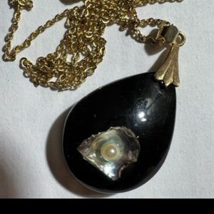 Vintage Japanese Pearl Pendant with Goldtone Necklace 18"